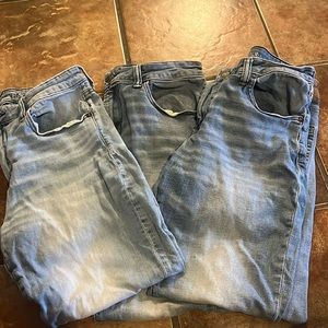 American Eagle men’s jeans